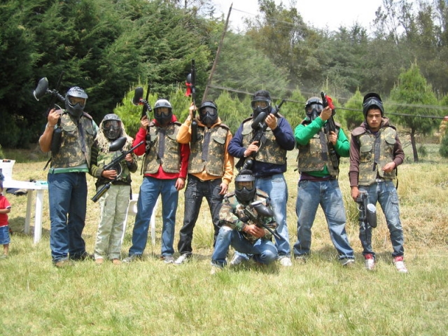 Grupo de paintball